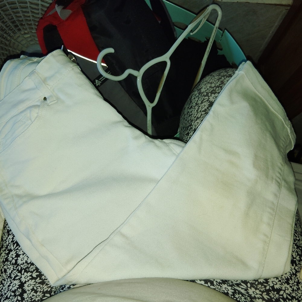 Time and Tru white jeans